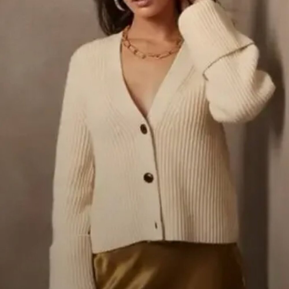 Banana Republic Merino/Cashmere ivory cardigan, size S